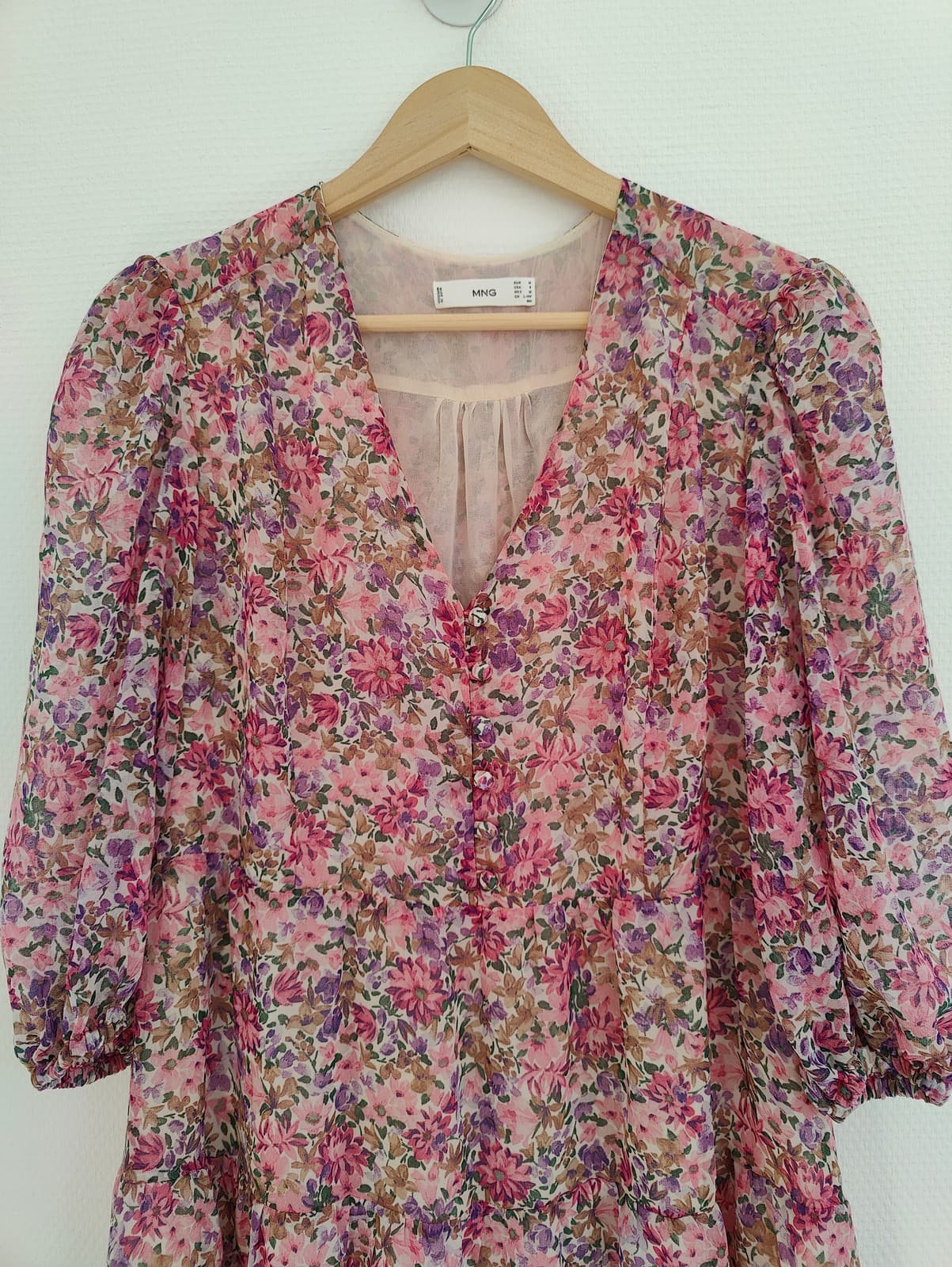Robe courte fleurie à col V Mango – Taille M — photo 2