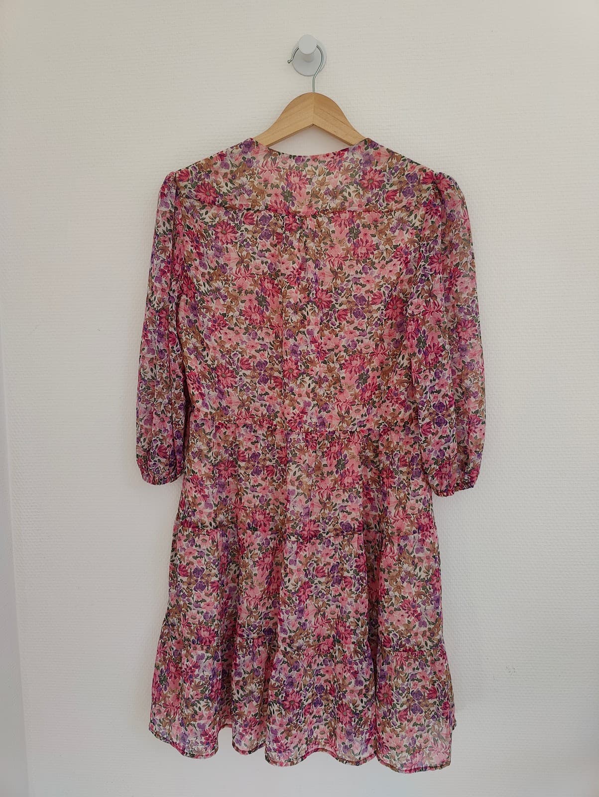Robe courte fleurie à col V Mango – Taille M — photo 6