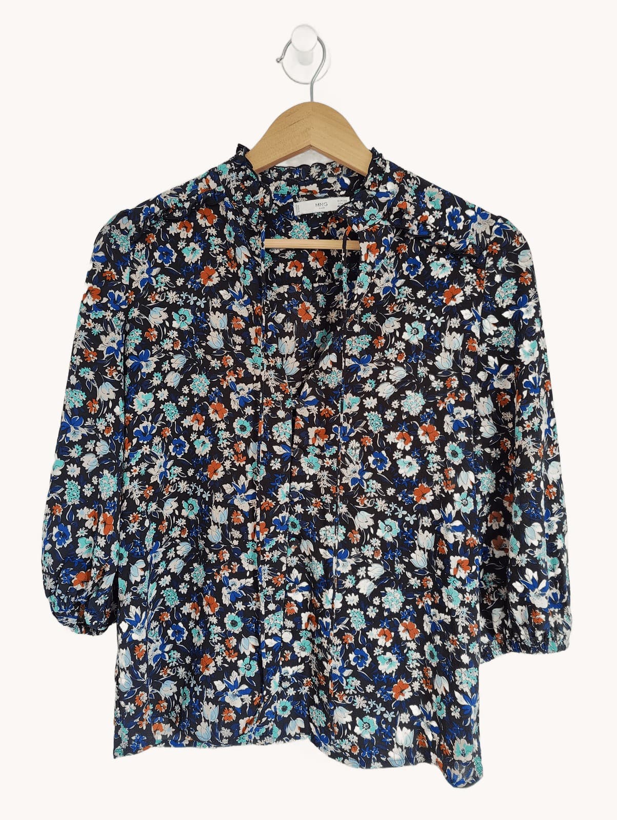Blouse Zara fleurie bleu marine à col noué – Taille XS