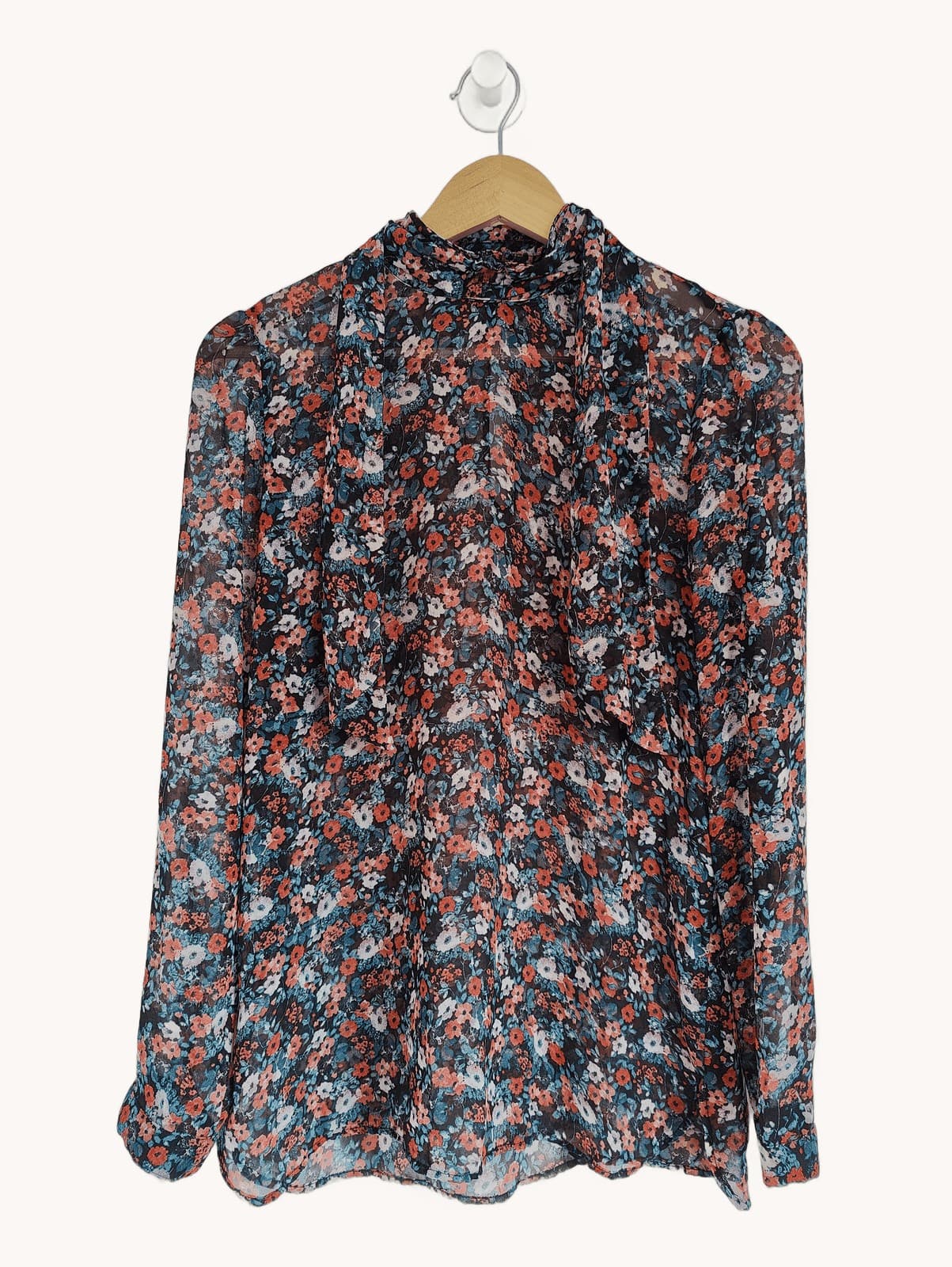 Blouse fleurie transparente à col lavallière Zara – Taille M