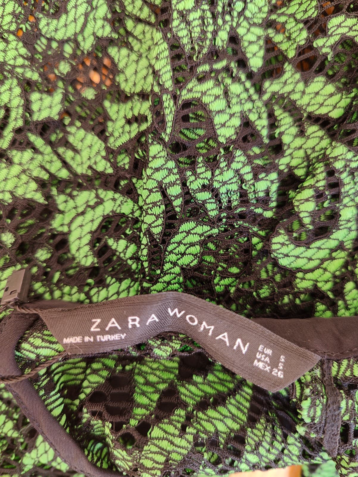 Top en dentelle  verte et noire Zara – Taille S — photo 4