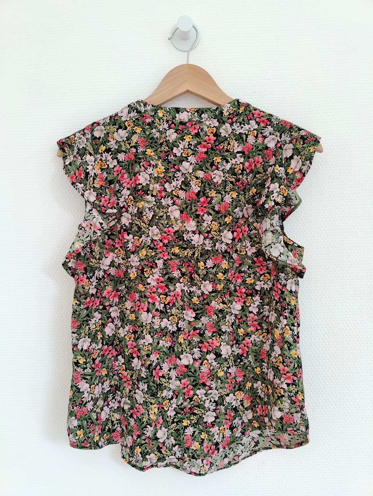 Blouse fleurie noire à volants et col V  Zara – Taille S — photo 5
