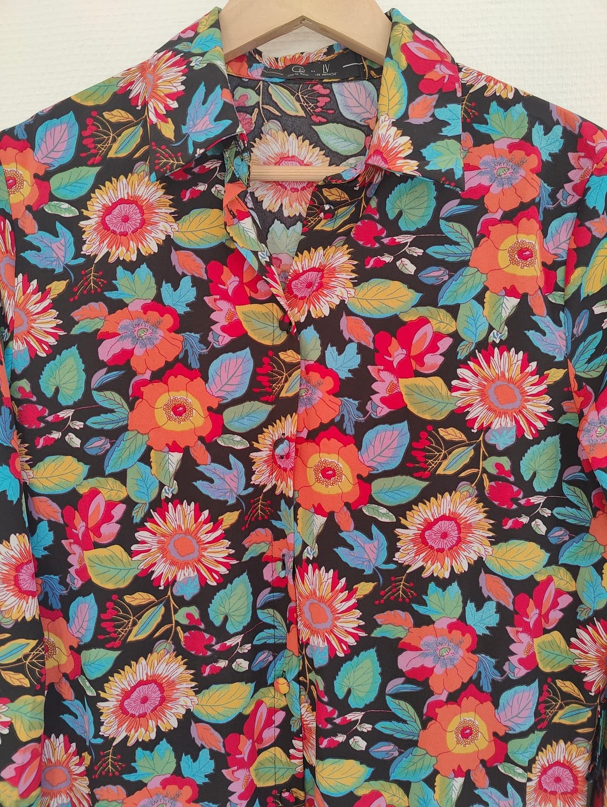 Robe fleurie multicolore sur fond noir Corte Real – Taille M — photo 2