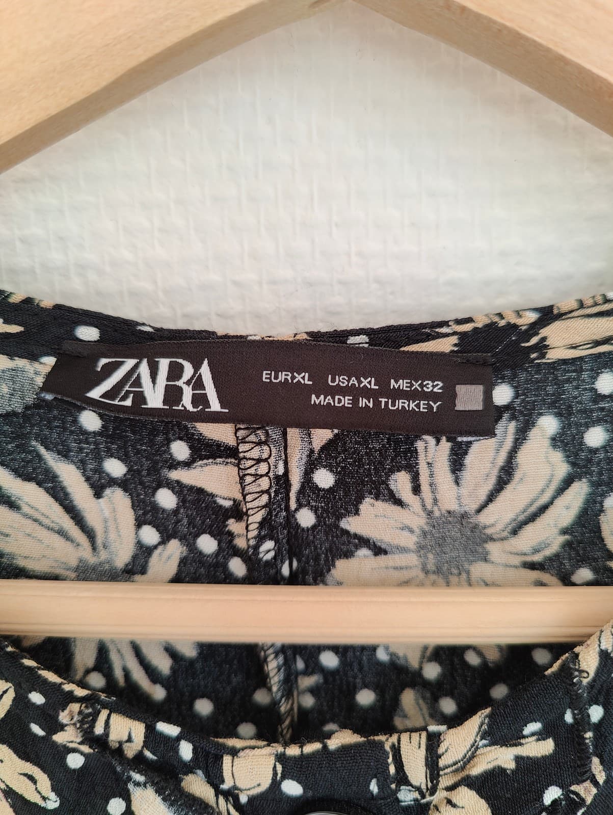 Robe à marguerites noir et beige Zara – Taille XL — photo 5