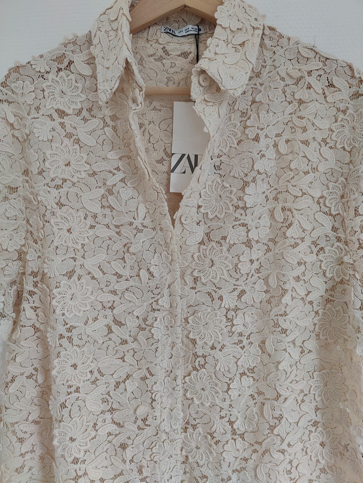 Chemise en dentelle écrue Zara – Taille S — photo 3