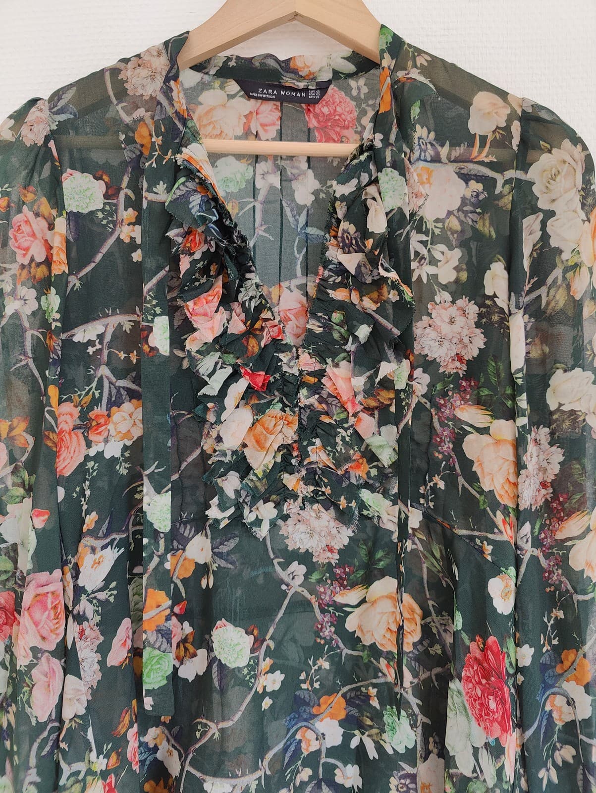 Blouse fleurie vert foncé en mousseline Zara – Taille XS — photo 3