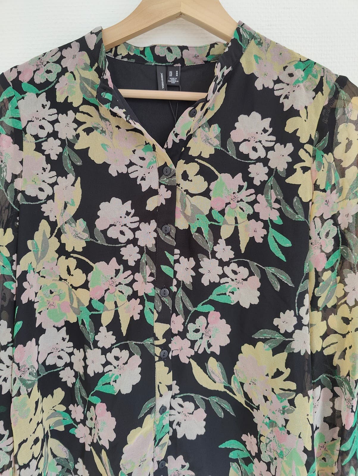Blouse fleurie noire en mousseline Vero Moda – Taille M — photo 3
