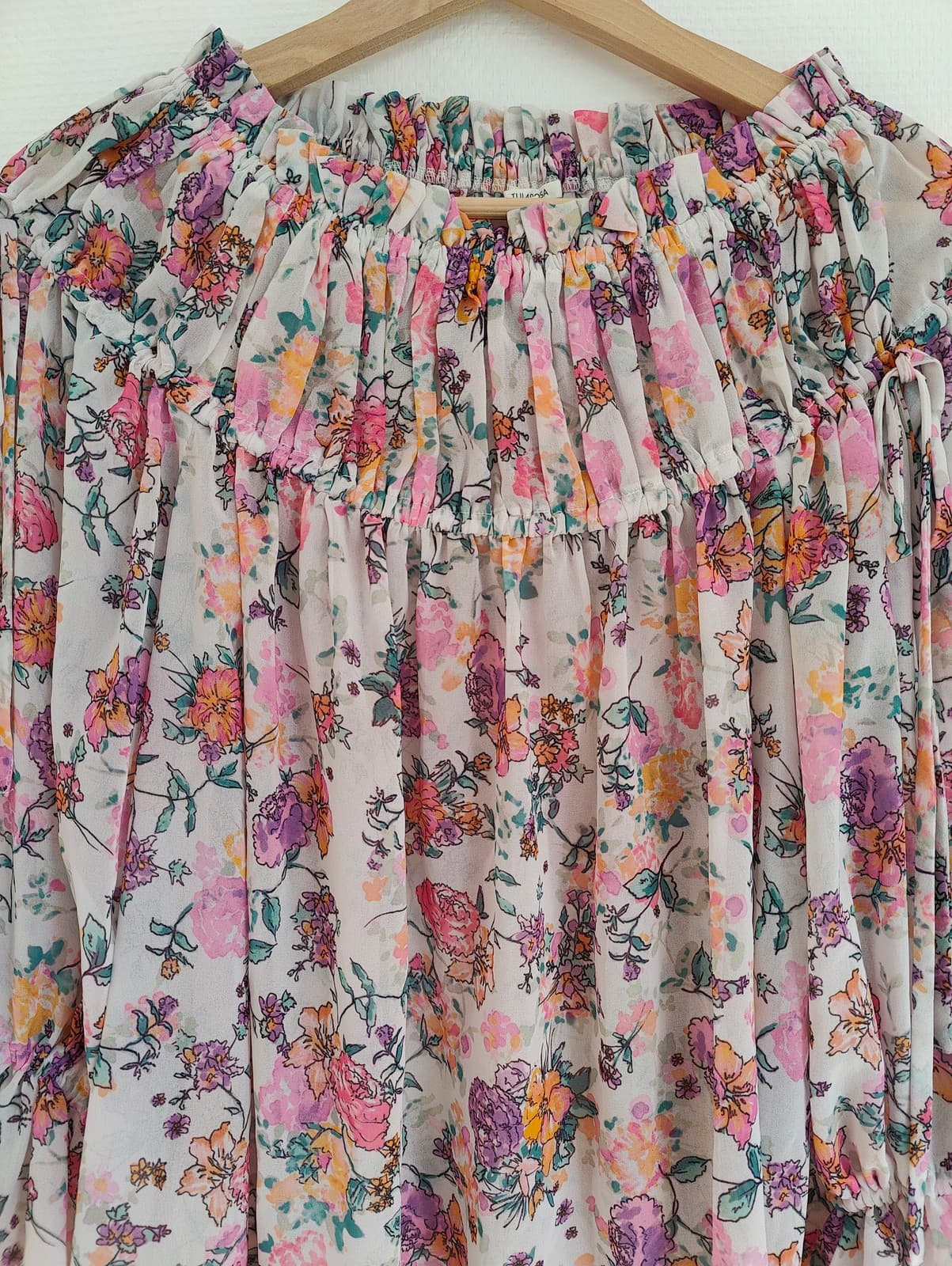 Blouse Tularosa à imprimé floral pastel – Taille S — photo 3
