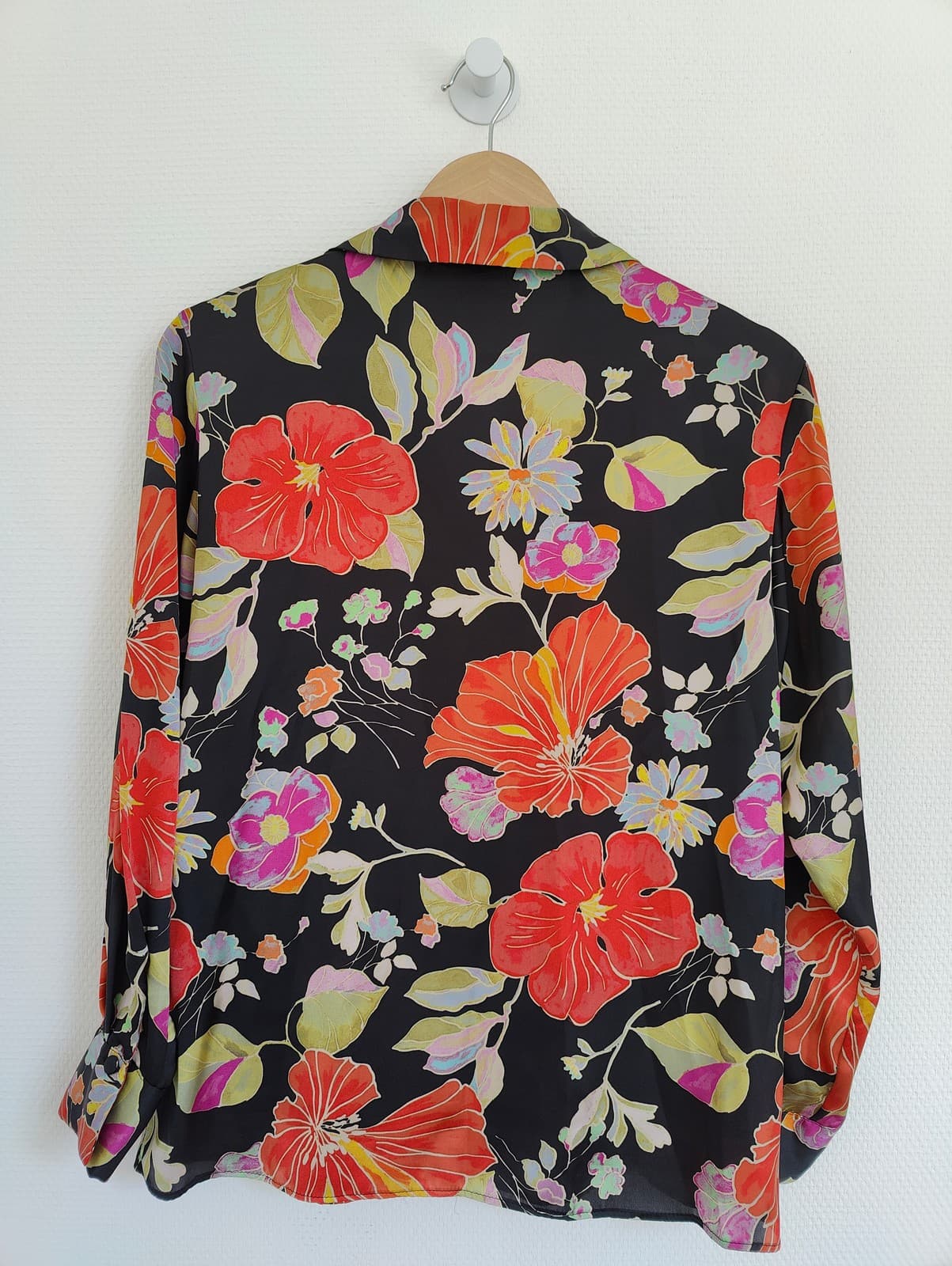 Chemise noire à fleurs multicolores Zara – Taille XS — photo 4