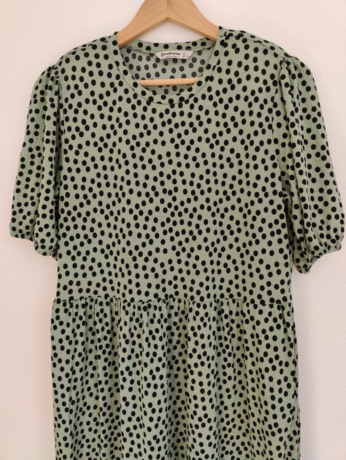 Robe longue Stradivarius vert sauge à pois noirs – Taille L — photo 2