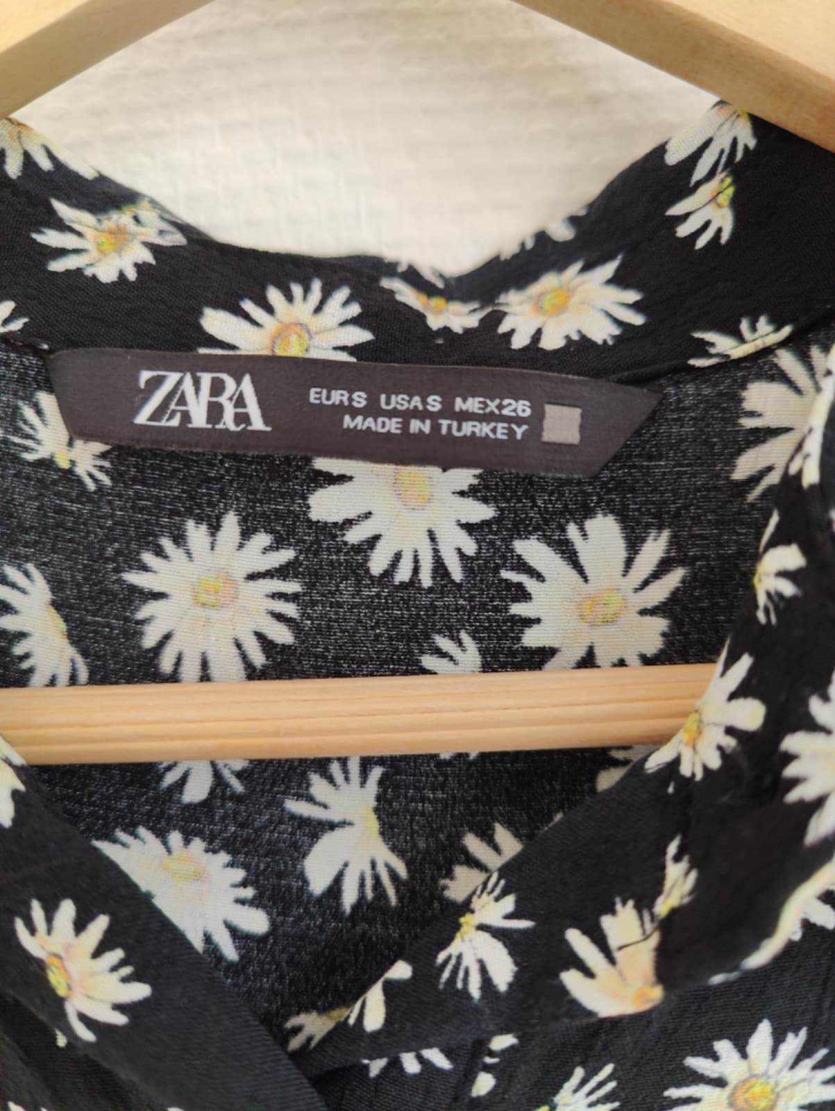 Robe Zara imprimé marguerites – Taille S — photo 3