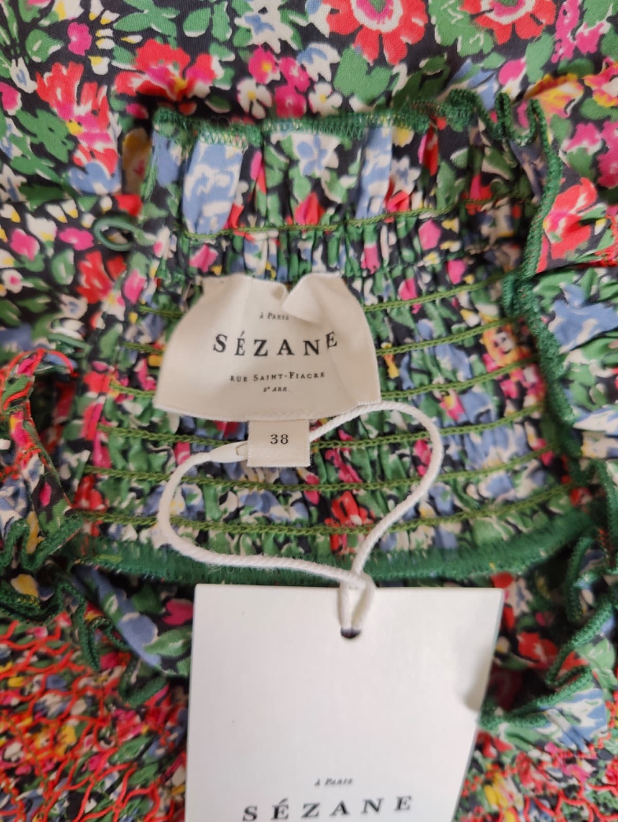 Blouse fleurie multicolore à empiècement smocké Sézane – Taille M — photo 5
