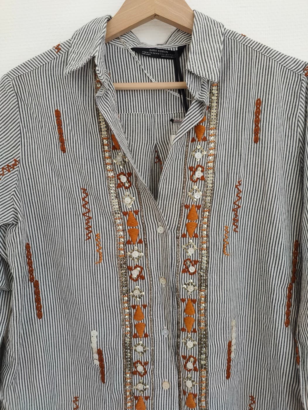 Chemise rayée à perles et broderies Zara – Taille XS — photo 3