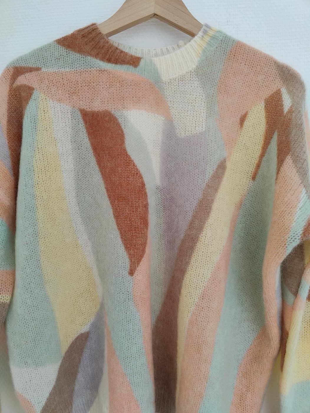 Pull en mohair imprimé abstrait pastel Sézane – Taille XL — photo 3
