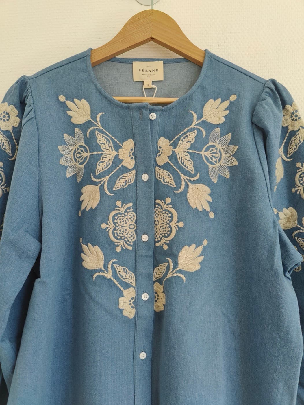 Blouse en chambray brodée Sézane – Taille 42 — photo 3