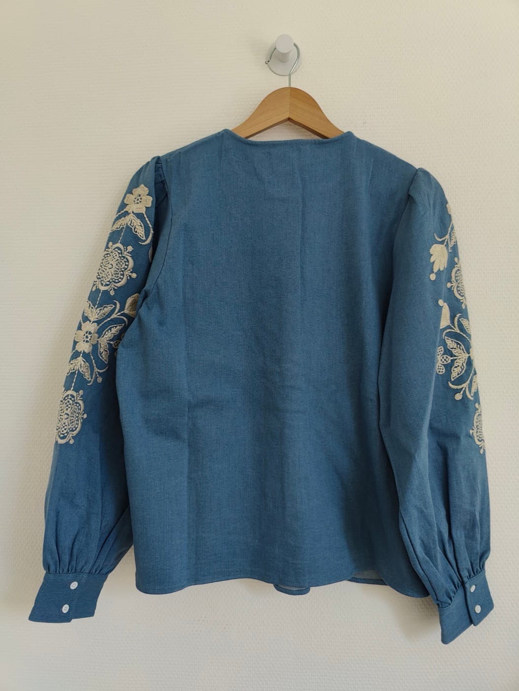 Blouse en chambray brodée Sézane – Taille 40 — photo 4