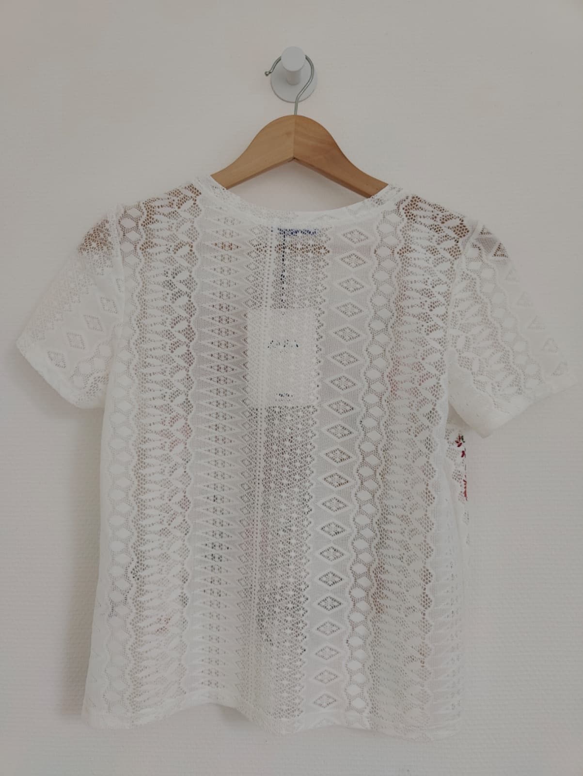 T-shirt en dentelle brodé fleurs Zara – Taille M — photo 4