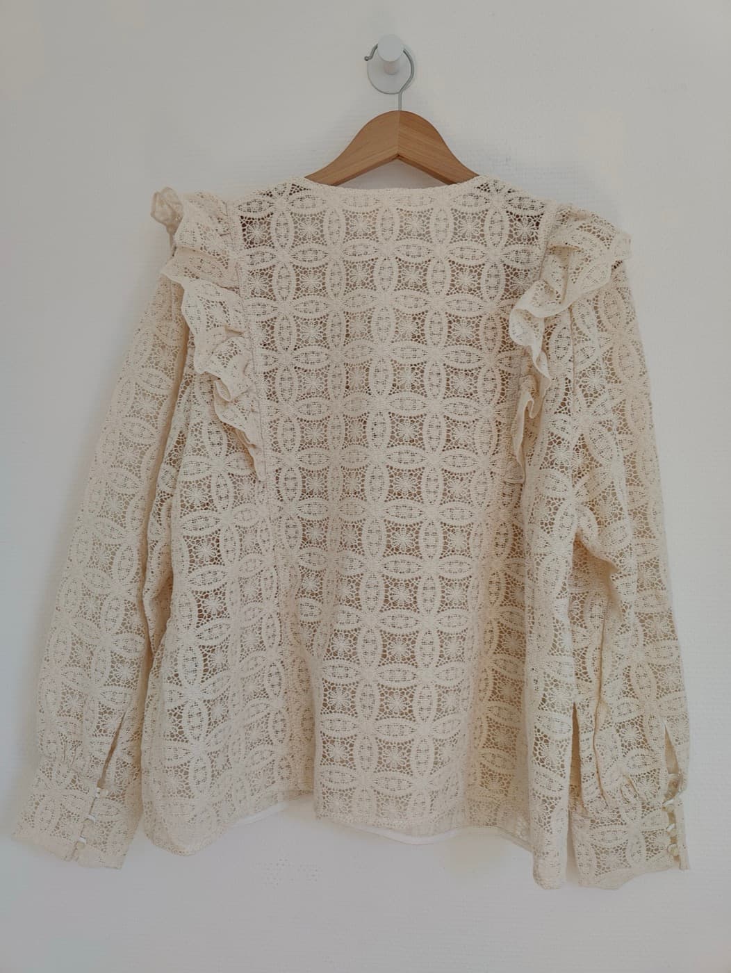 Chemise Sézane en dentelle à volants – Taille 46 — photo 4