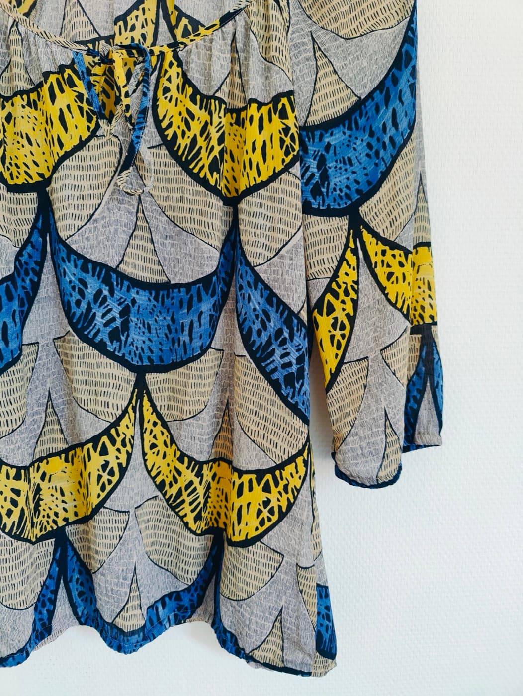 Top Esprit fluide à imprimé graphique – Taille 38 — photo 3