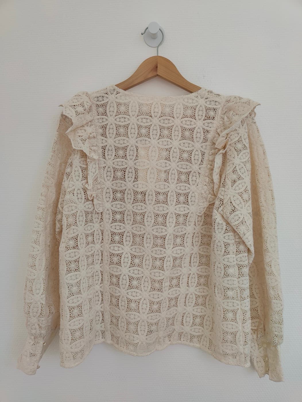 Blouse Sézane en dentelle écrue à volants – Taille 42 — photo 4