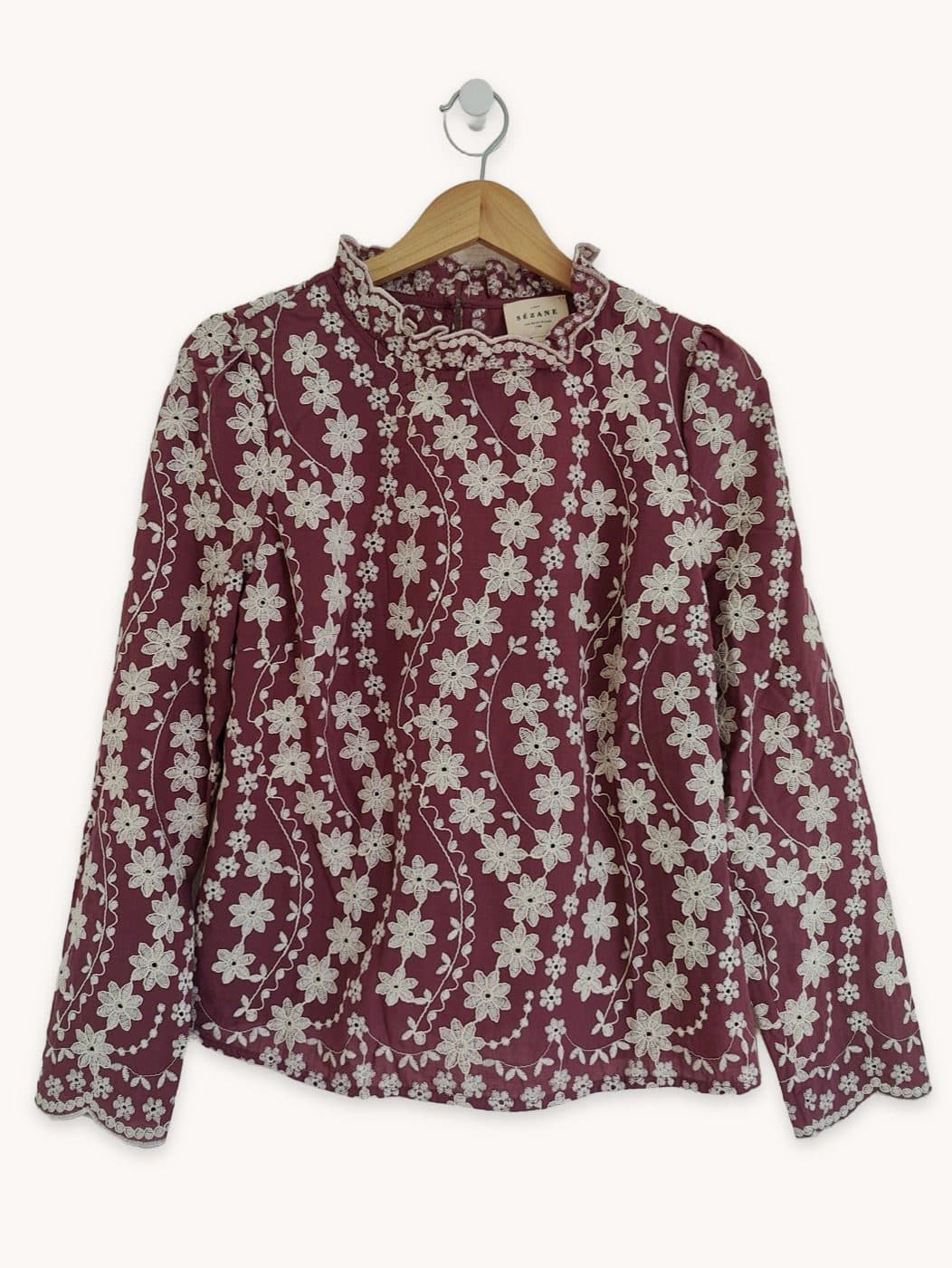 Blouse Sézane bordeaux à broderies florales écrues – Taille 40 — photo 2