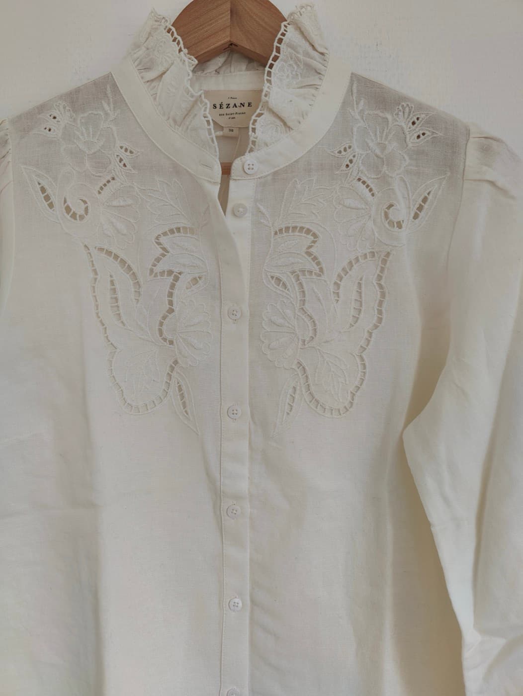 Chemise Sézane brodée écrue à col montant – Taille 38 — photo 3