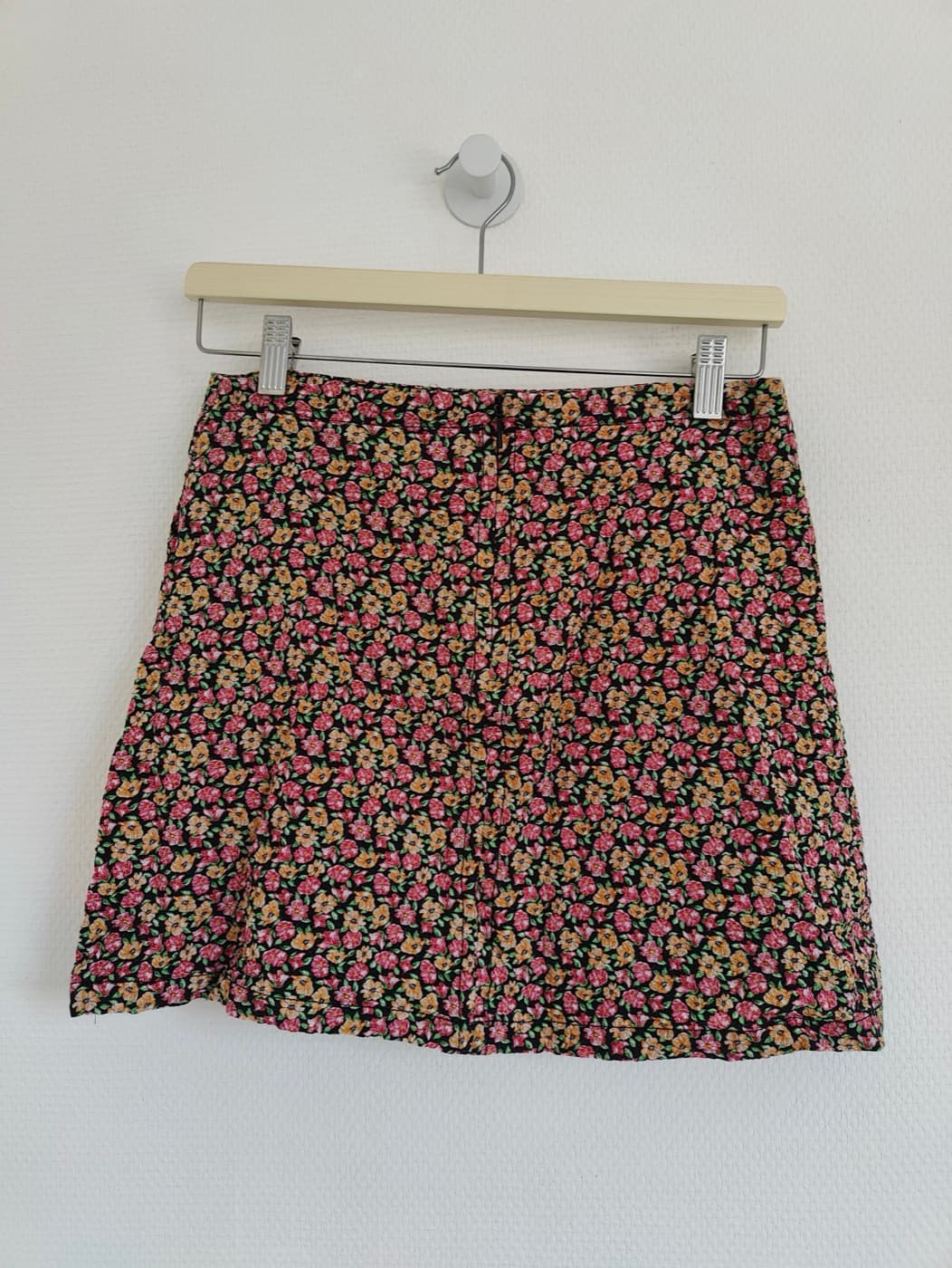 Jupe courte Mango à imprimé floral – Taille S — photo 3