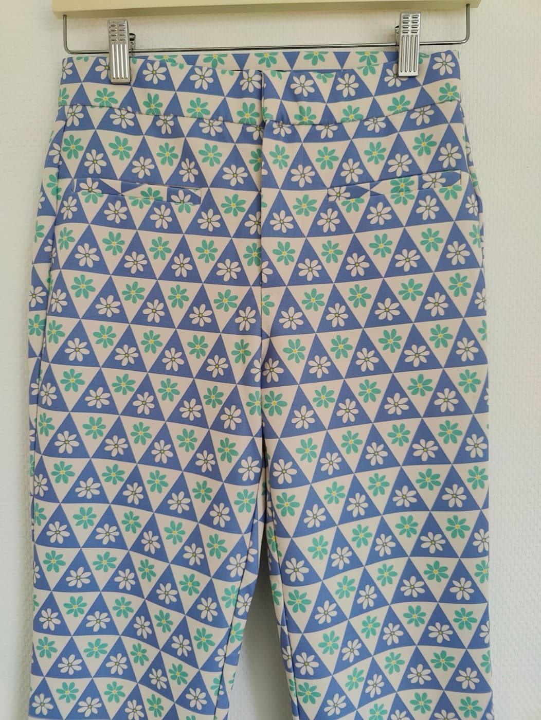 Pantalon Zara à imprimé marguerites – Taille S — photo 2