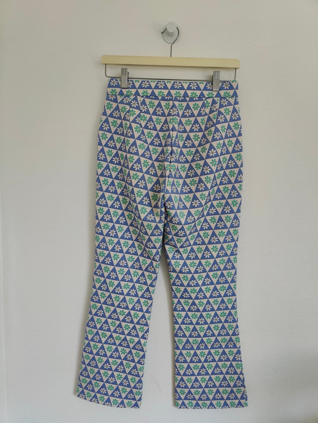 Pantalon Zara à imprimé marguerites – Taille S — photo 4