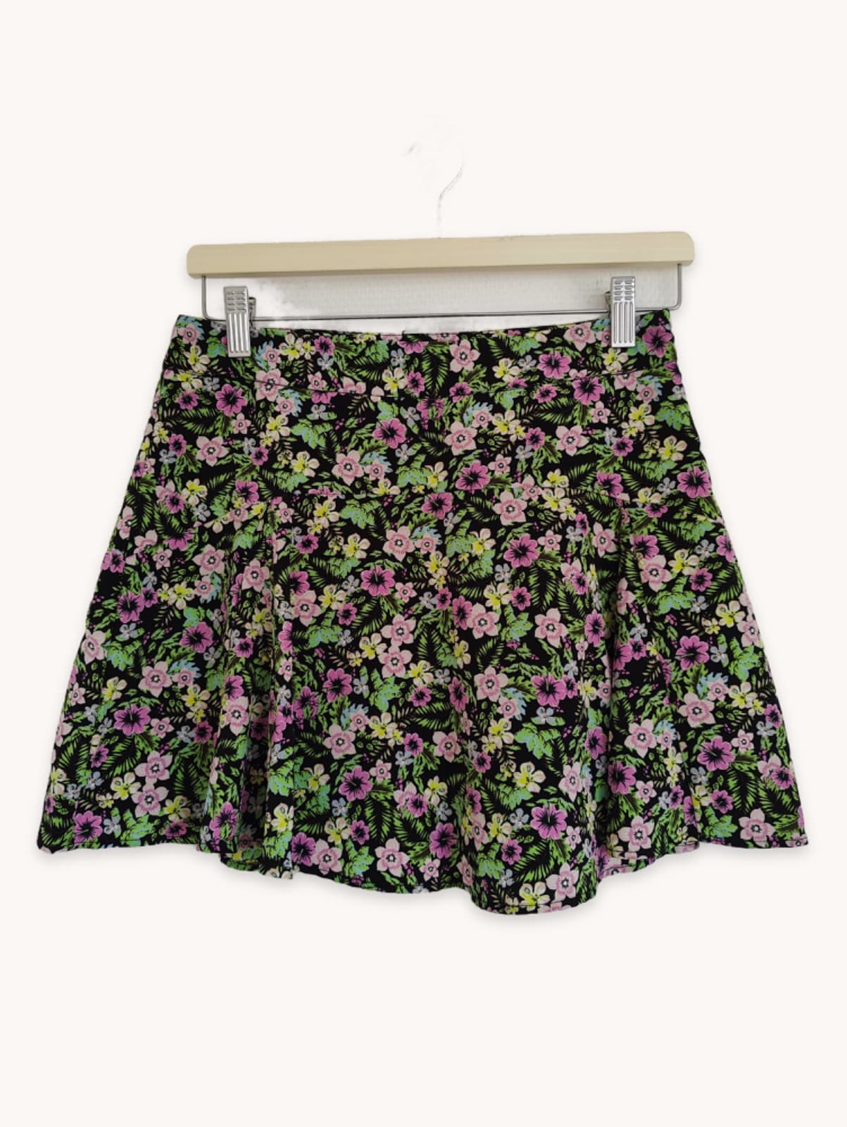 Jupe patineuse Zara à imprimé tropical – Taille M