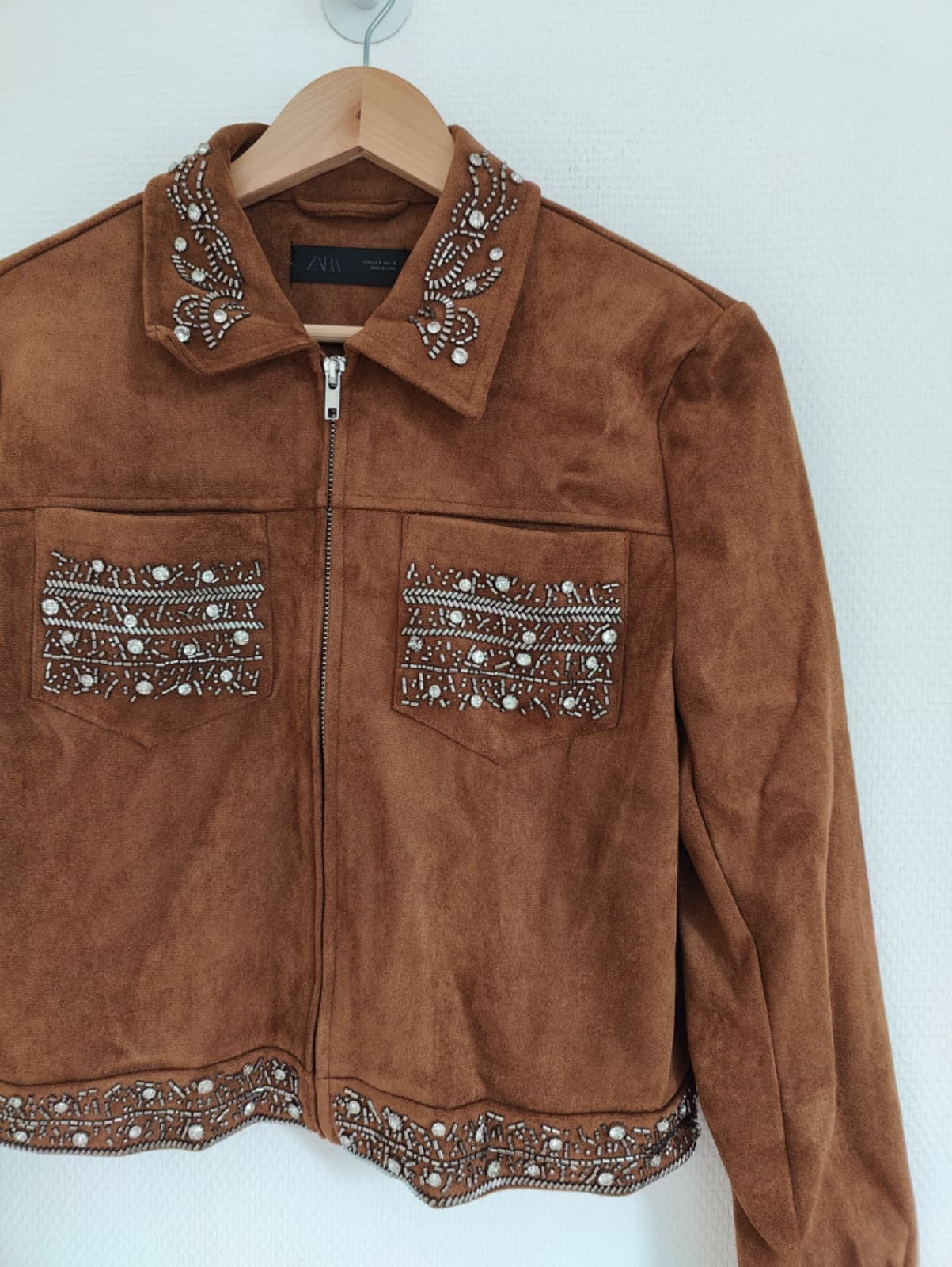 Veste Zara camel effet suédine ornée de perles – Taille S — photo 3
