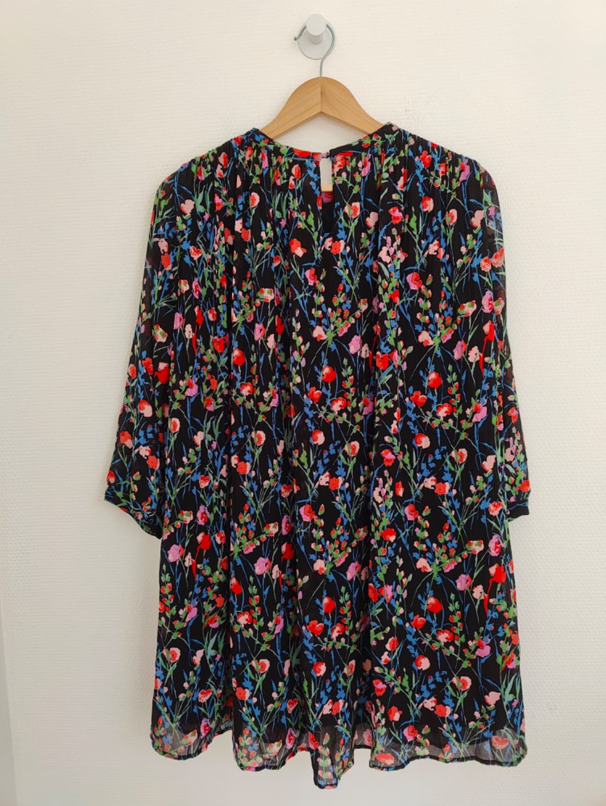 Robe fleurie plissée Zara noire multicolore – Taille M — photo 5