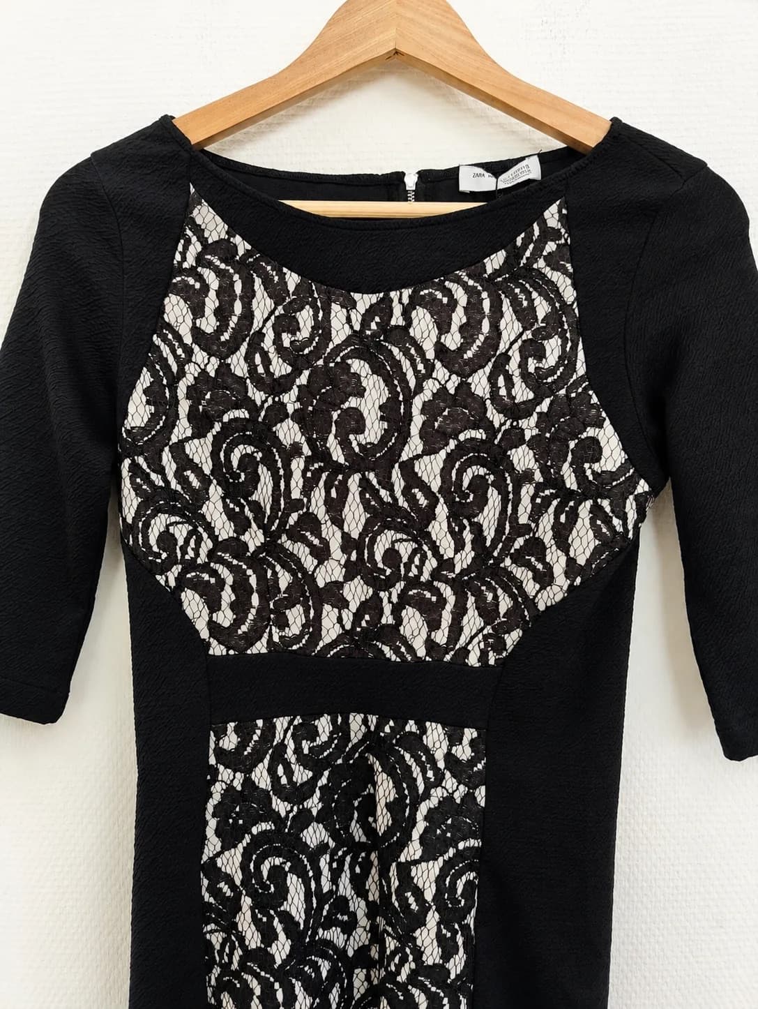 Robe Zara noire avec dentelle contrastante – Taille M — photo 3