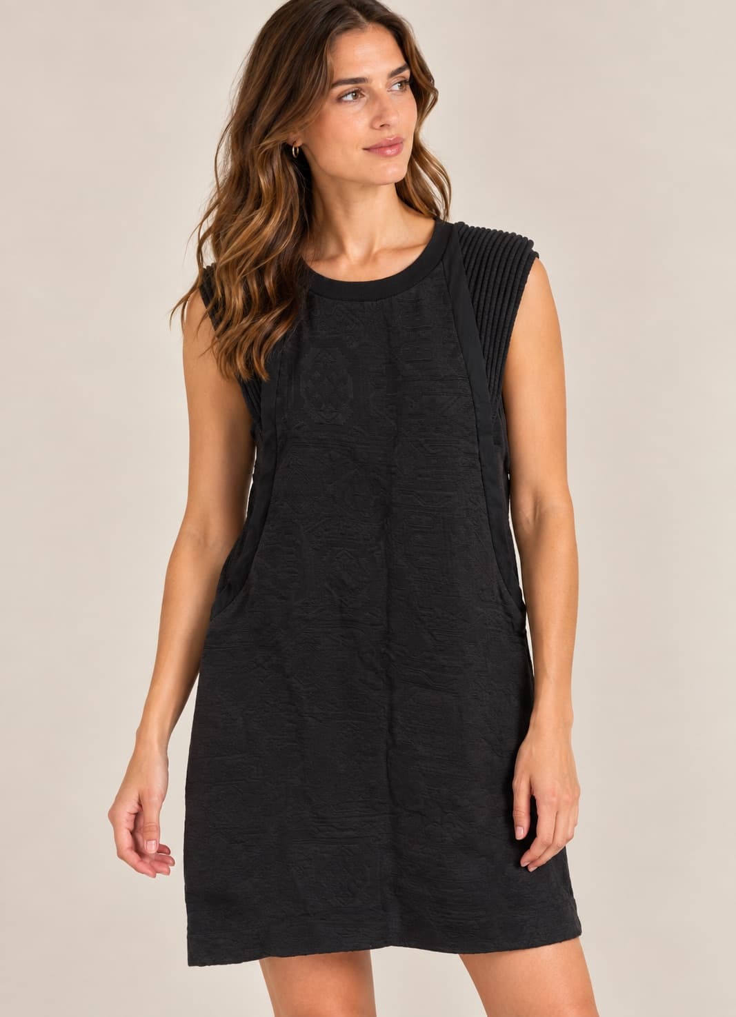 Robe noire See U Soon texturée sans manches – Taille 0 — photo 1