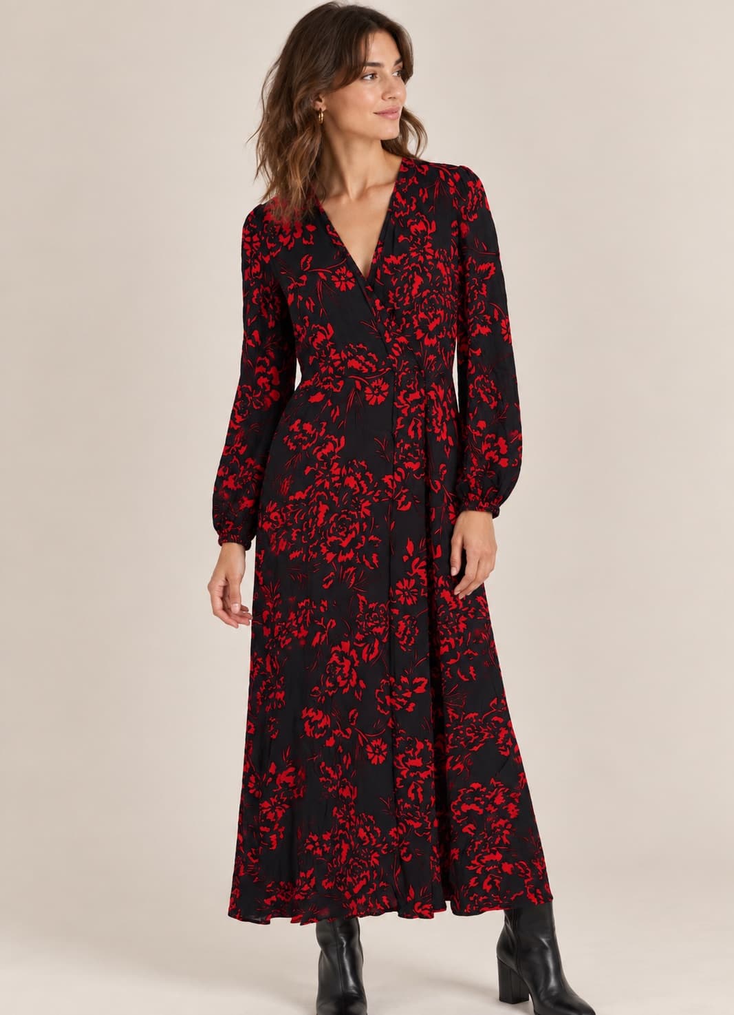 Robe longue Zara noire à fleurs rouge – Taille S — photo 1
