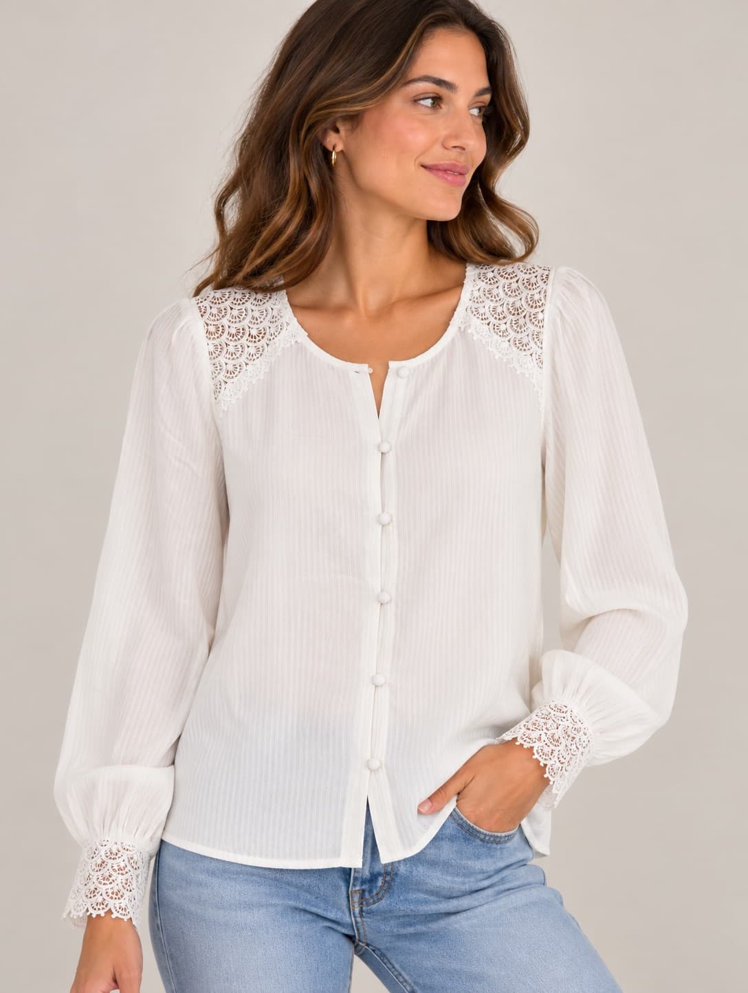Blouse Sézane blanche à détails en dentelle – Taille 40 — photo 1