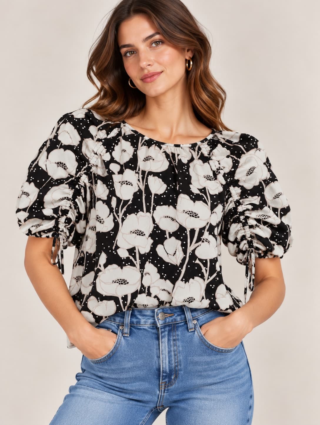 Blouse fleurie noire et crème Ted Baker – Taille 1 — photo 1