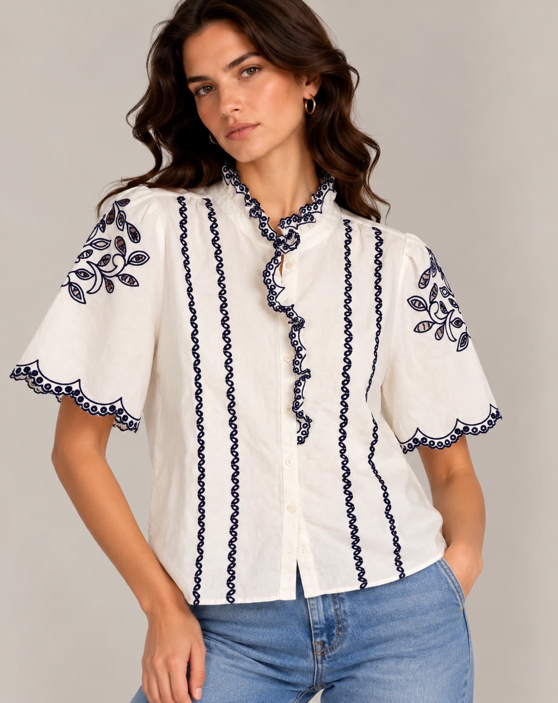 Chemise Sézane écrue brodée bleu marine – Taille 42 — photo 1