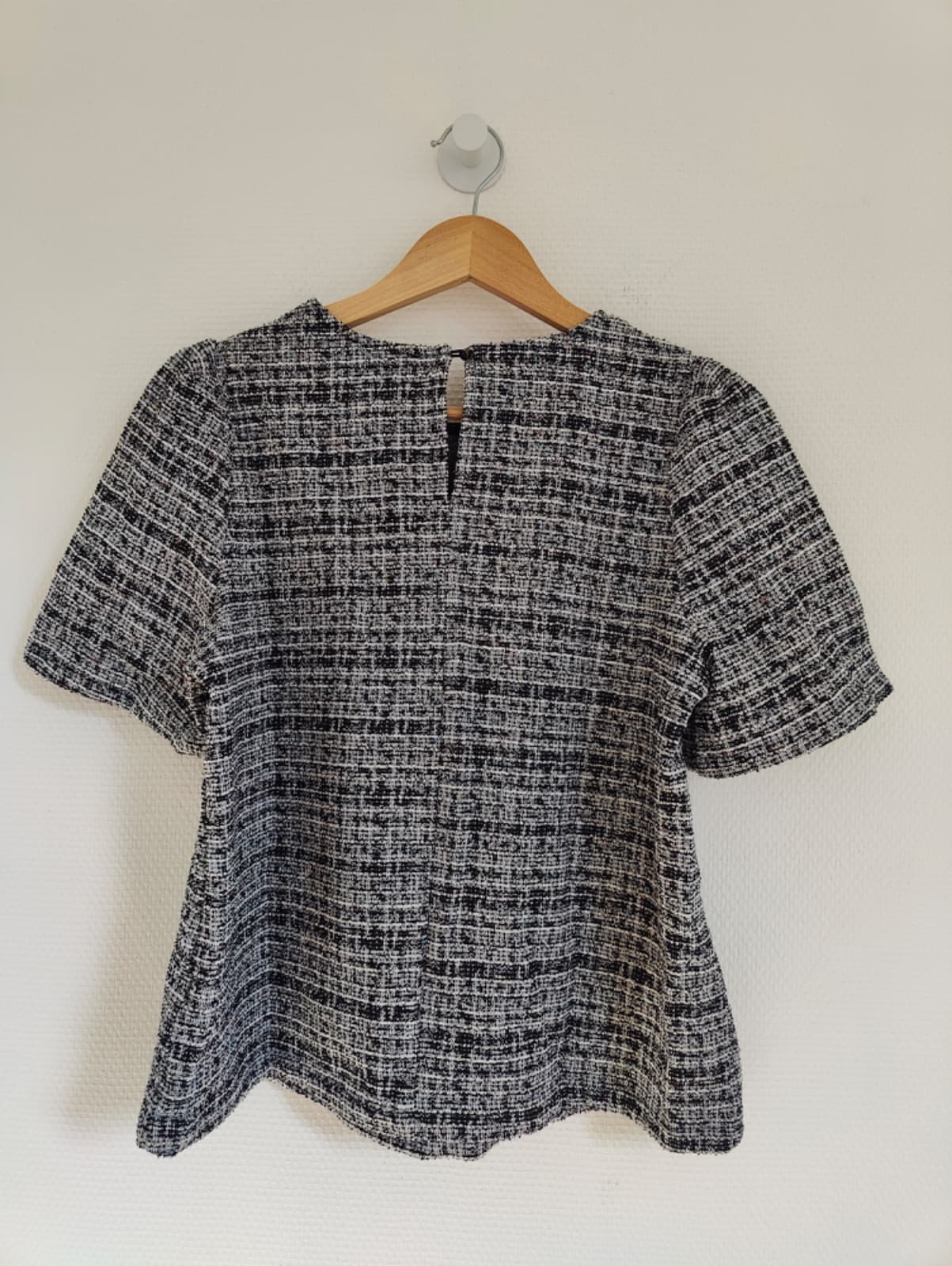 Top Grace & Mila en tweed noir et blanc – Taille S — photo 4