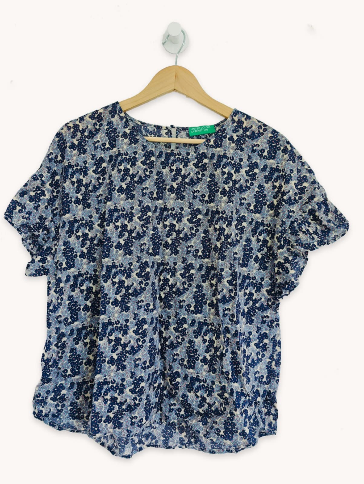 Top Benetton à imprimé marguerites bleues – Taille M
