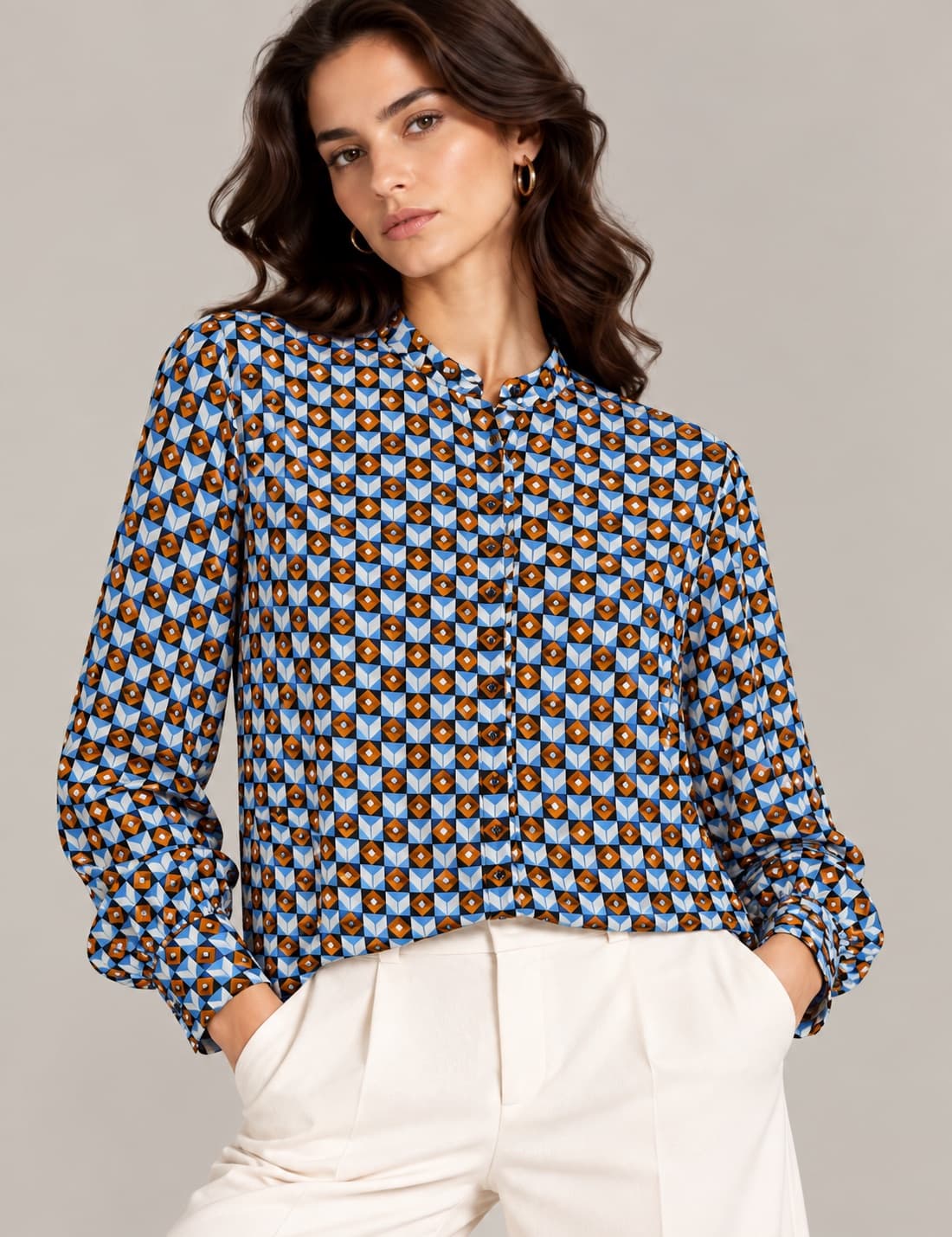 Zara-Bluse mit Print und Stehkragen – Größe XS